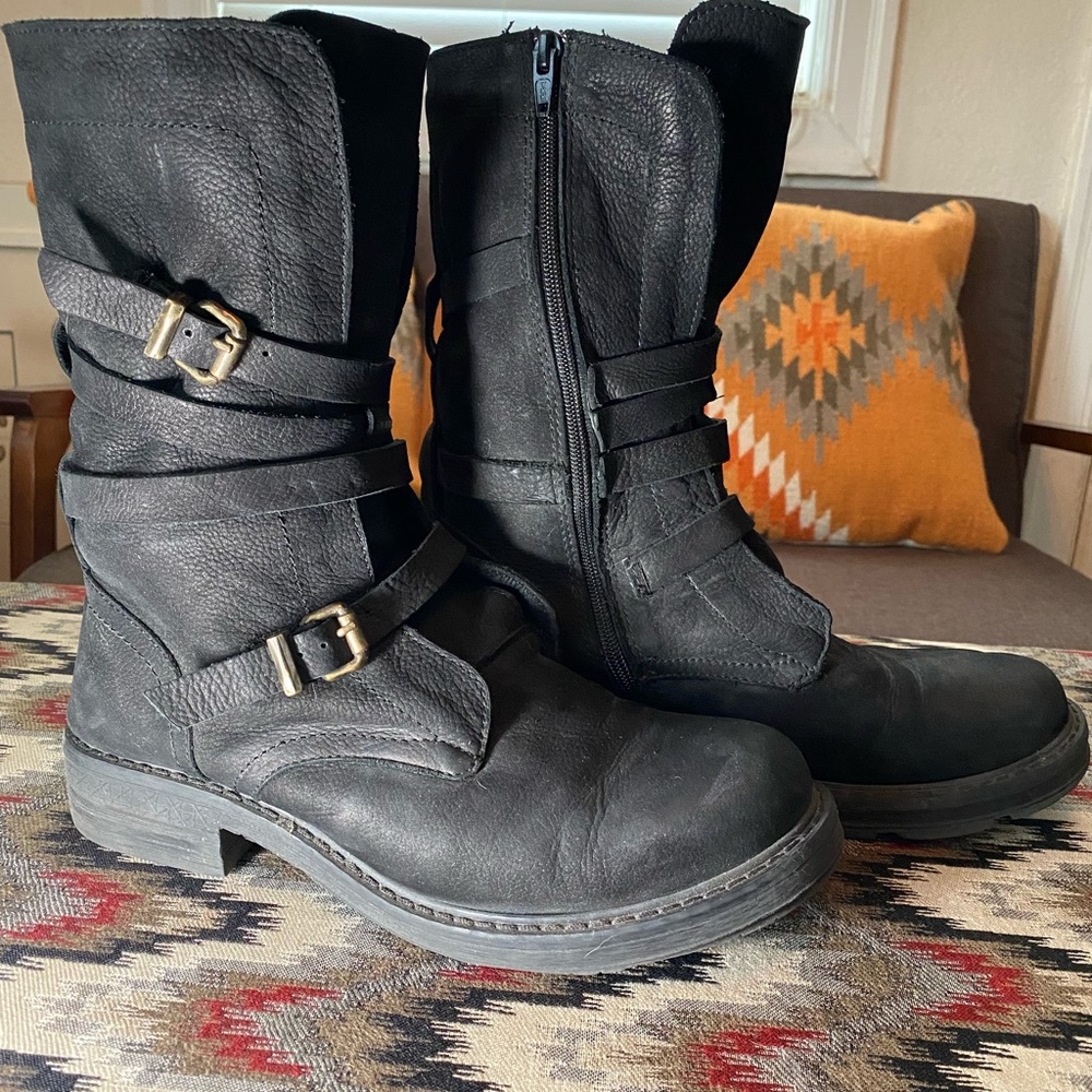 Bueno black suede leather strappy boots